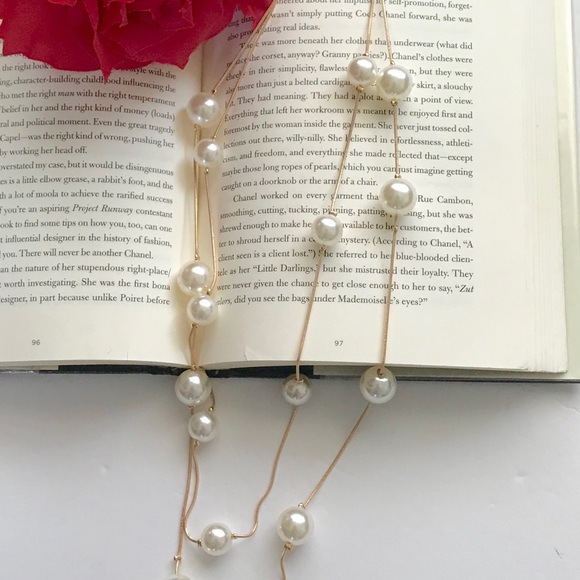 SOLD OUT Classy Long Pearl Like Chain Necklace - Picture 3 of 8